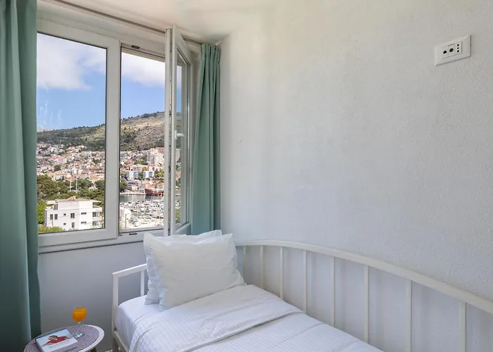 Marina Lapad - 2 Bedroom By The Sea Апартаменты *