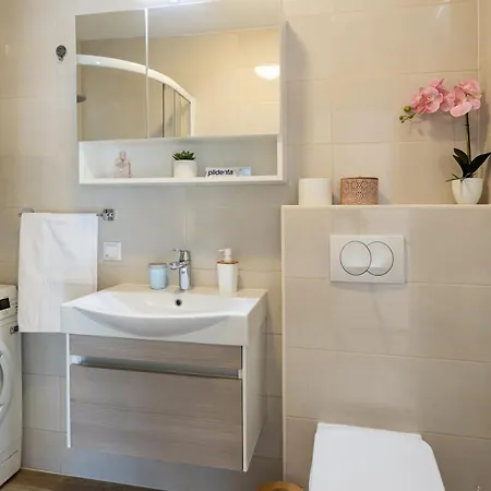 Marina Lapad - 2 Bedroom By The Sea 아파트 *