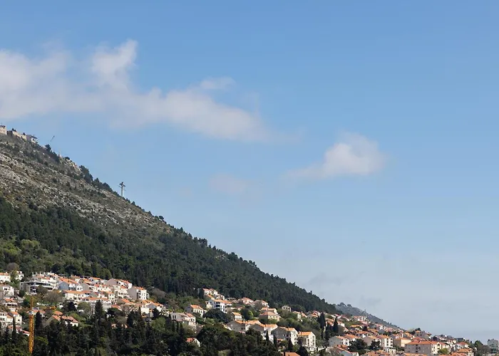 Marina Lapad - 2 Bedroom By The Sea Dubrovnik
